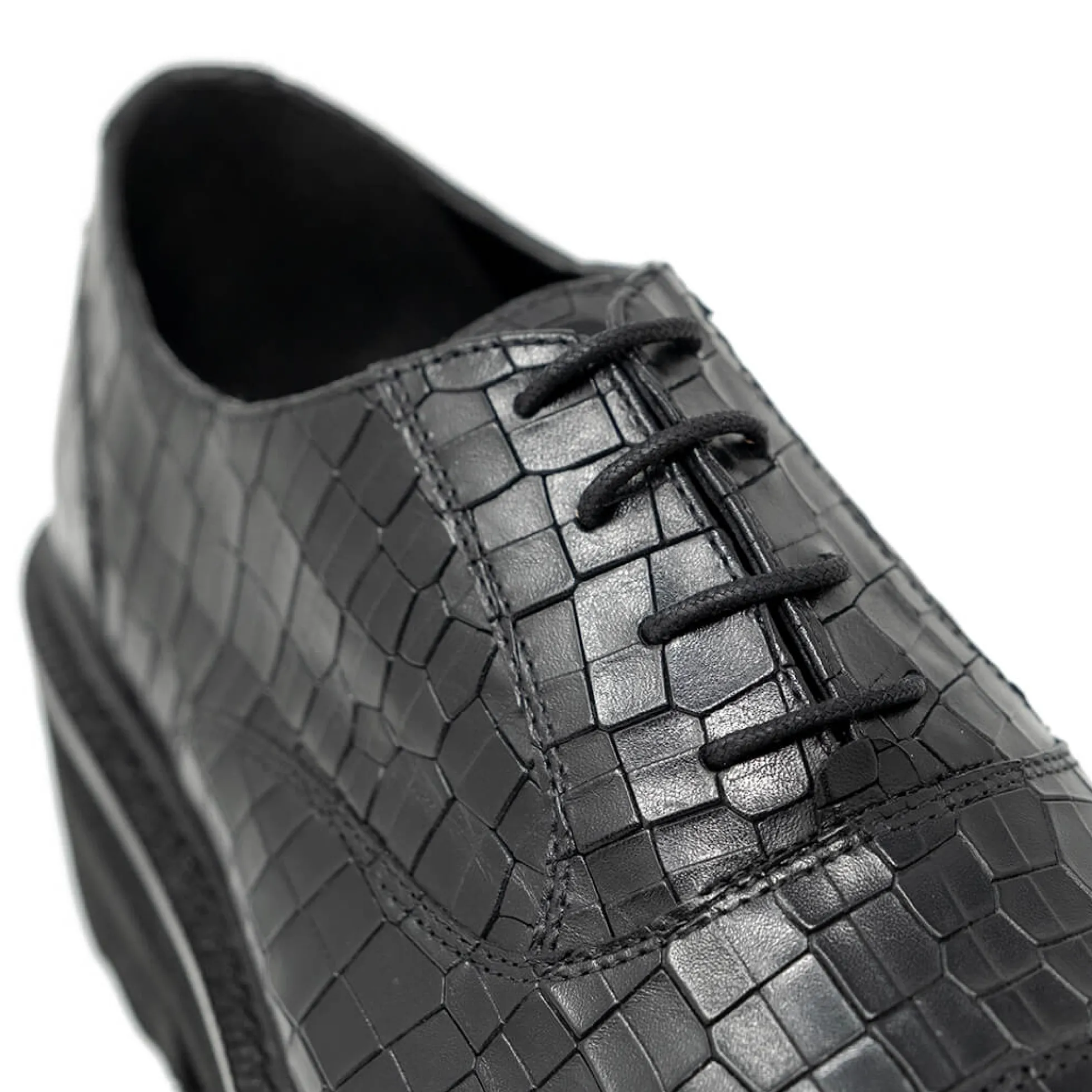 Walk London Cali Embossed Oxford Toe Cap Shoe Black New