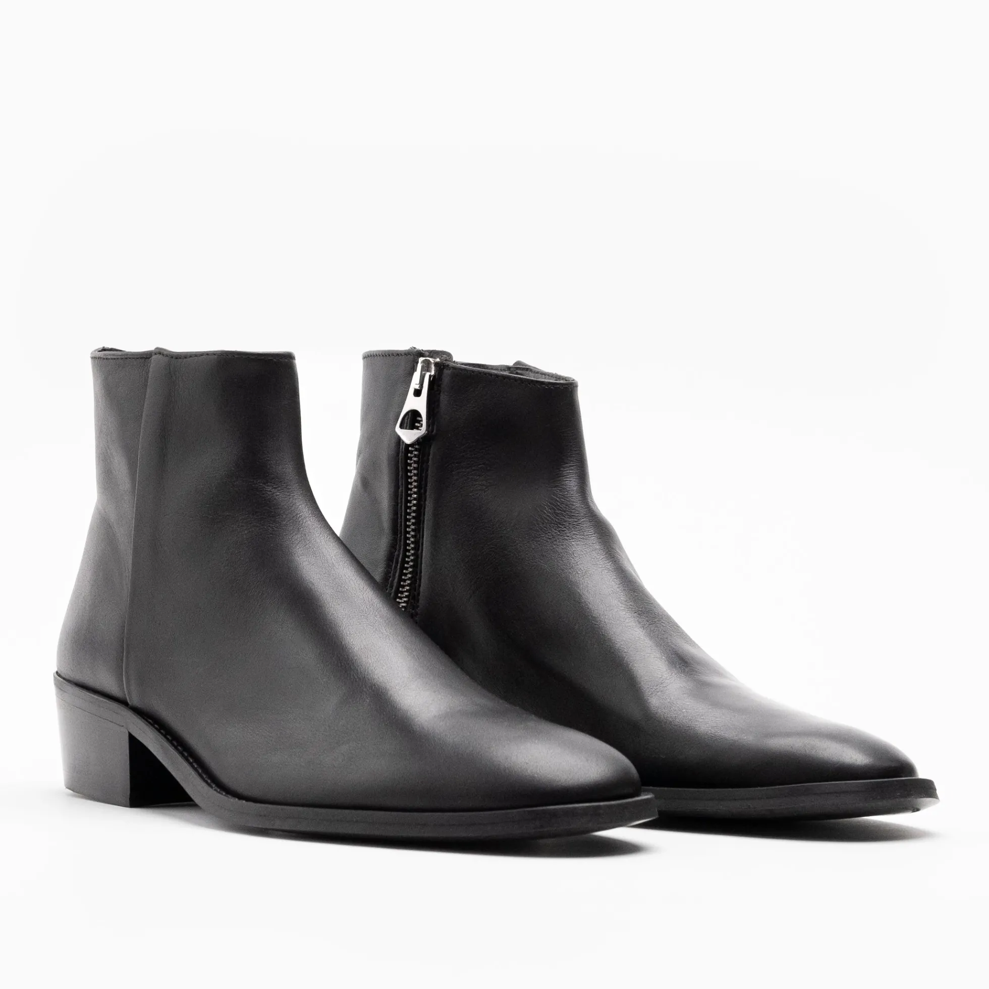 Walk London Hoxton Low Cuban Heel Zip Up Boot Black Clearance